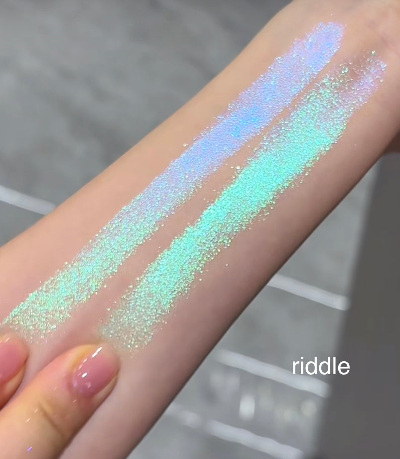 Sheen Effect Eyeshadow Glitter