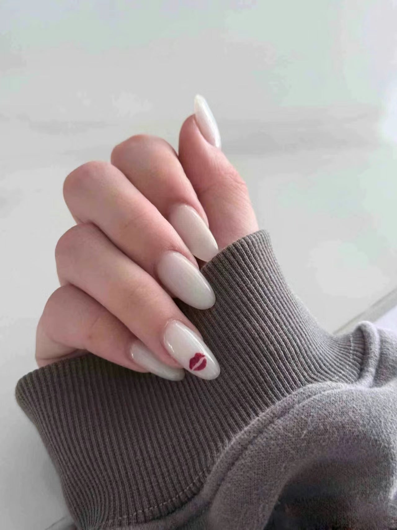 Goodbye Kiss Handmade Press On Nails